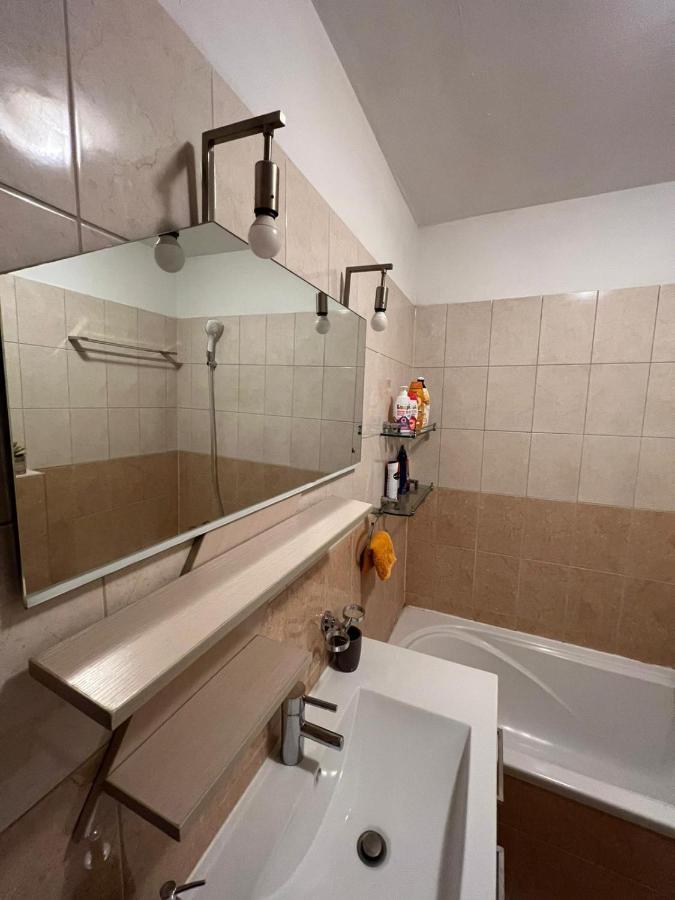 Apartman West - Private Parking Place Zagreb Ngoại thất bức ảnh